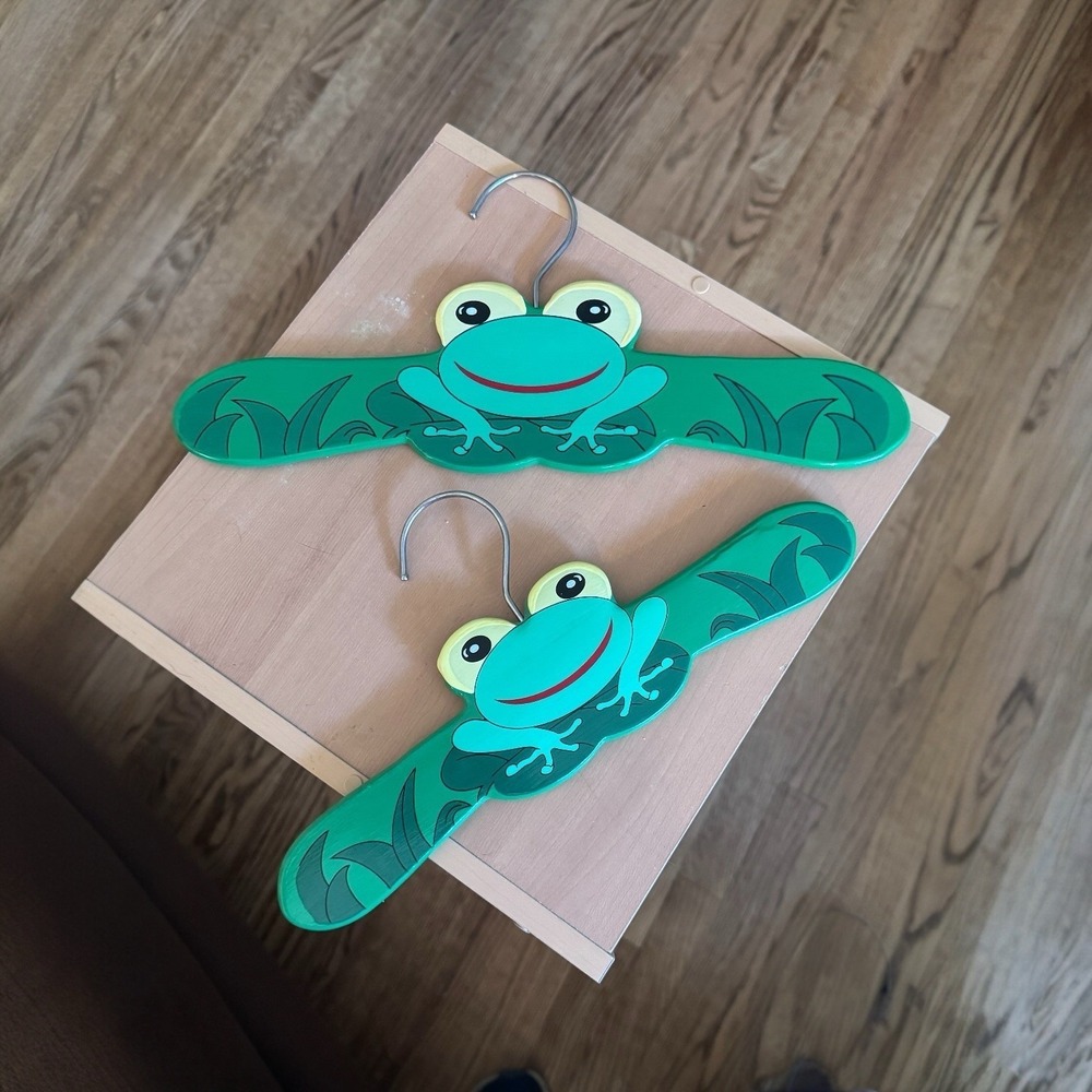 VTG Children's Frog Wooden Hand Painted Kidorable Hangers Set of 2